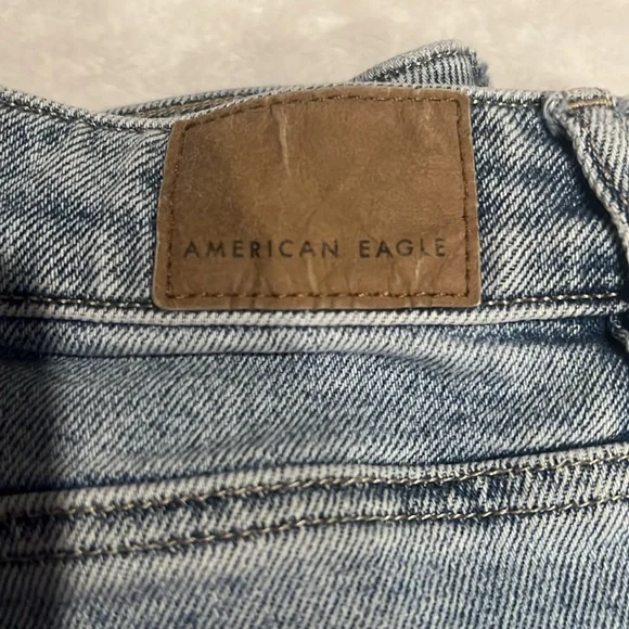 American Eagle Outfitters Light Blue Straight Leg Jeans - Picture 2 of 4